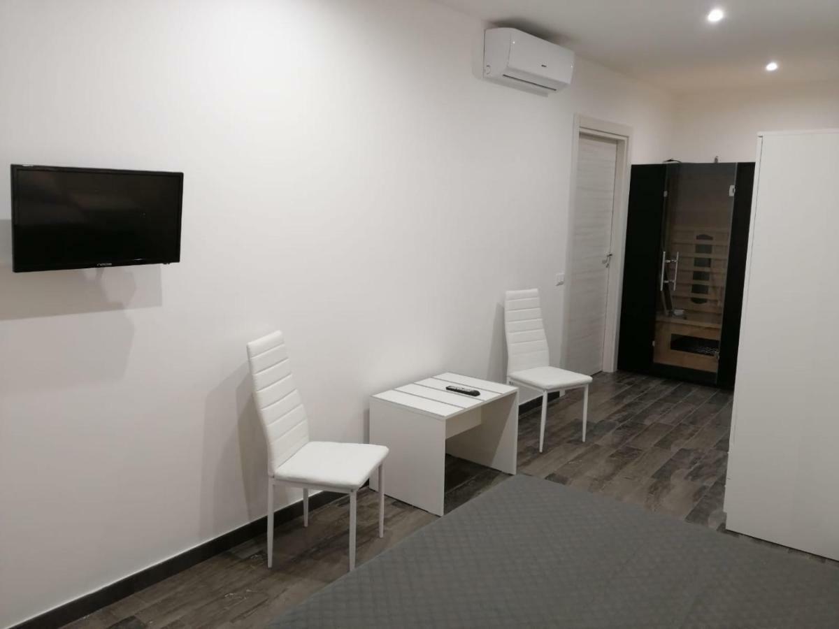 מונריאלה Opera Boutique Rooms מראה חיצוני תמונה