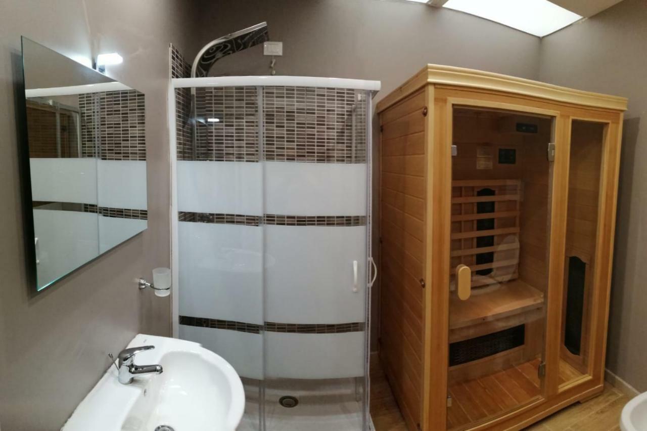 מונריאלה Opera Boutique Rooms מראה חיצוני תמונה