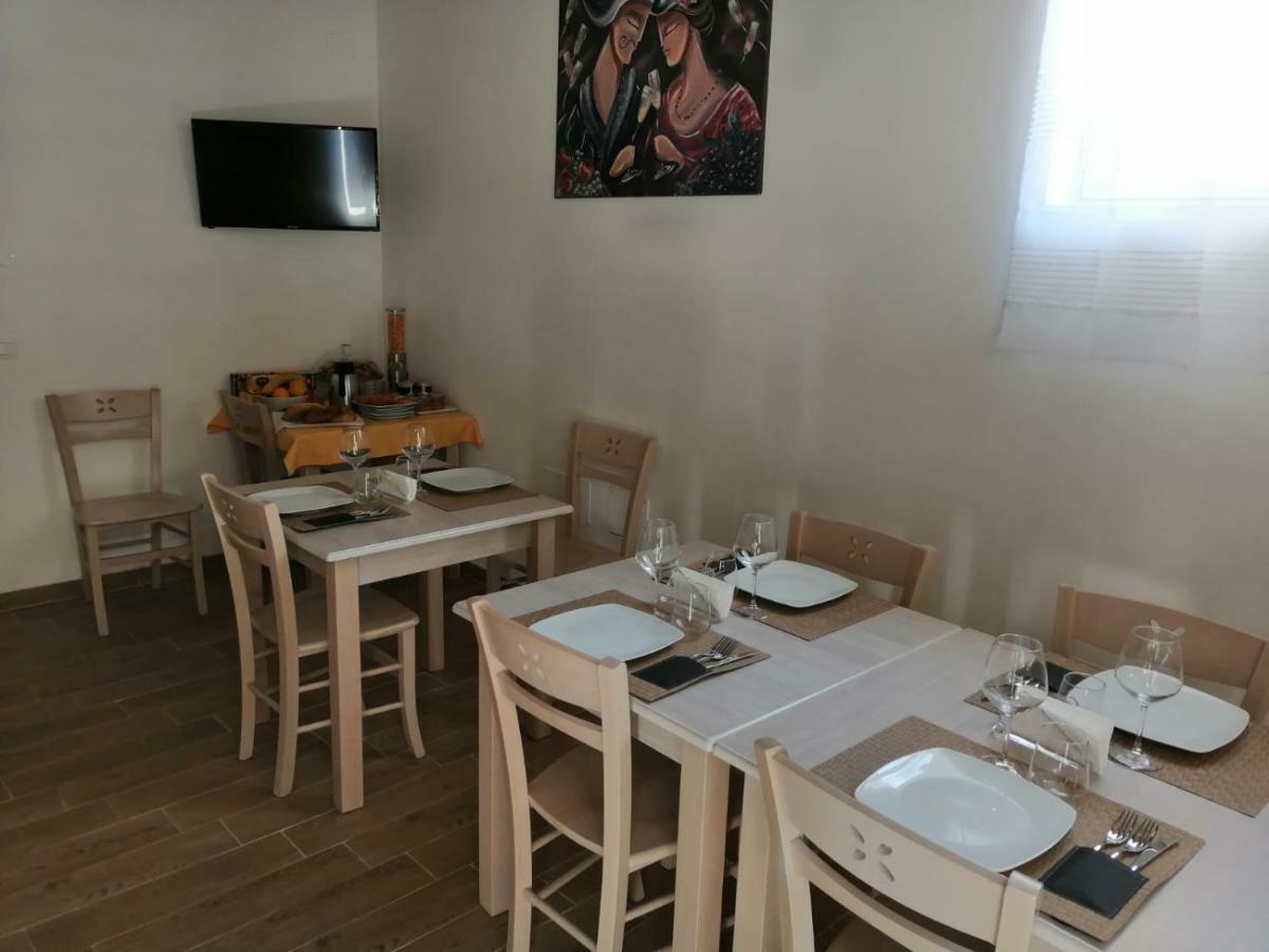 מונריאלה Opera Boutique Rooms מראה חיצוני תמונה