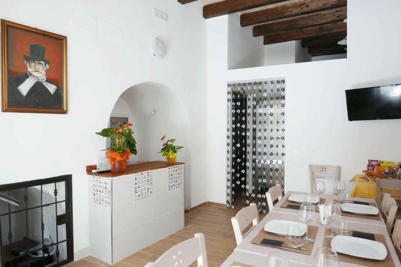 מונריאלה Opera Boutique Rooms מראה חיצוני תמונה