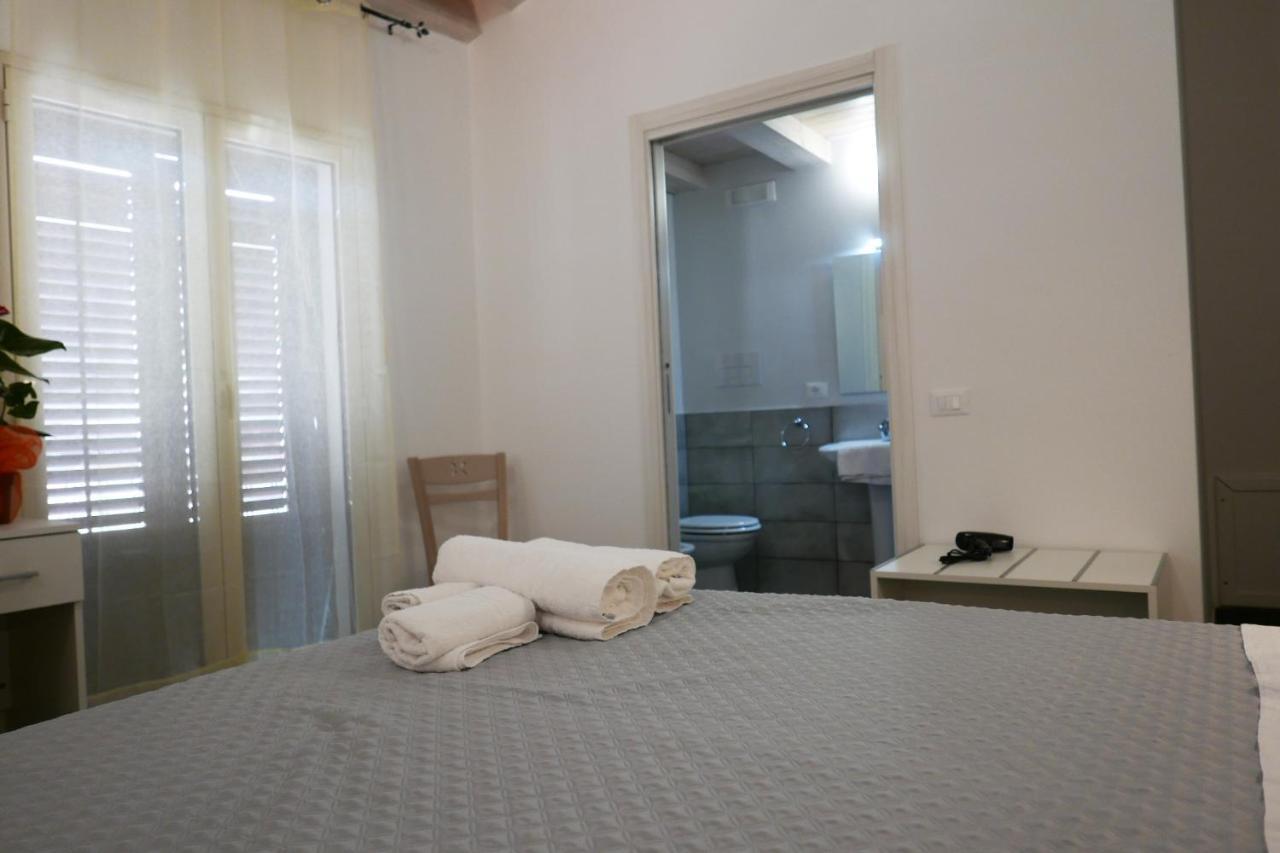מונריאלה Opera Boutique Rooms מראה חיצוני תמונה