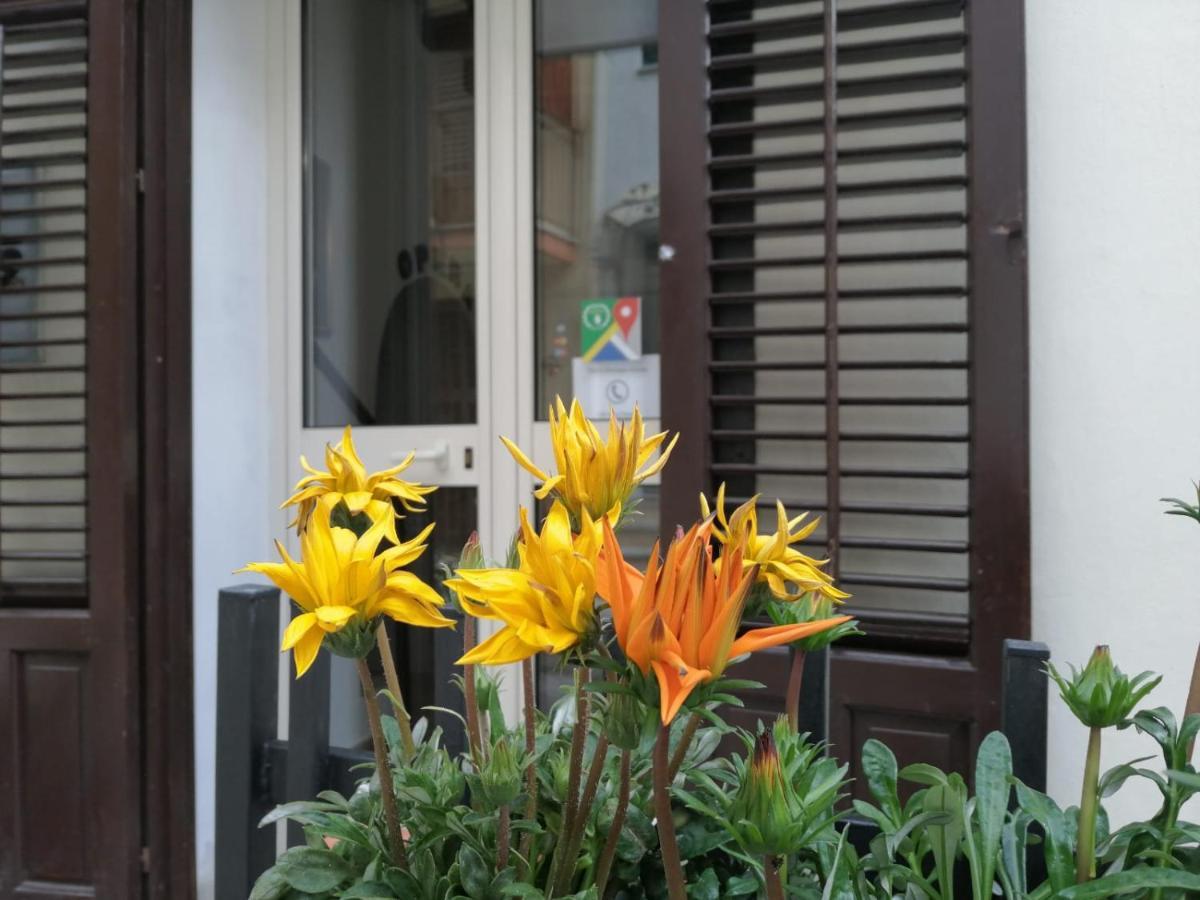 מונריאלה Opera Boutique Rooms מראה חיצוני תמונה